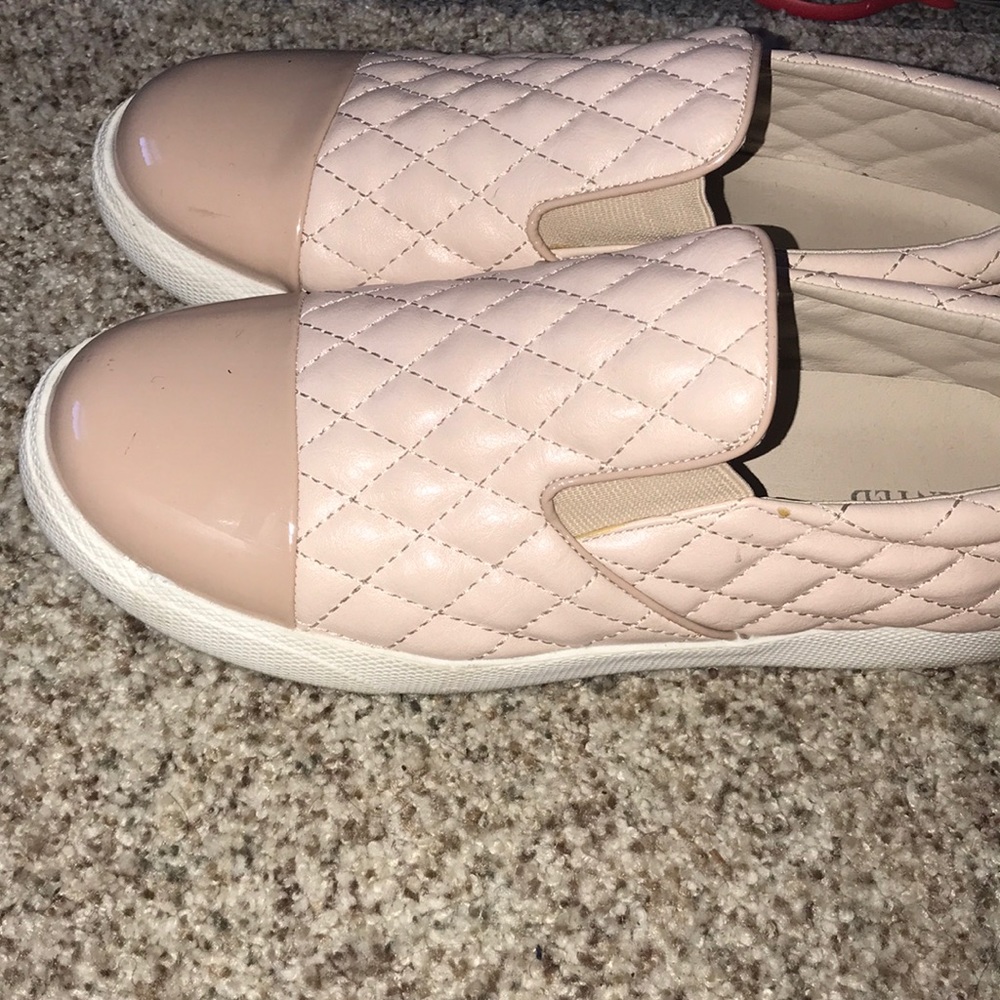 Shoes size 8.5